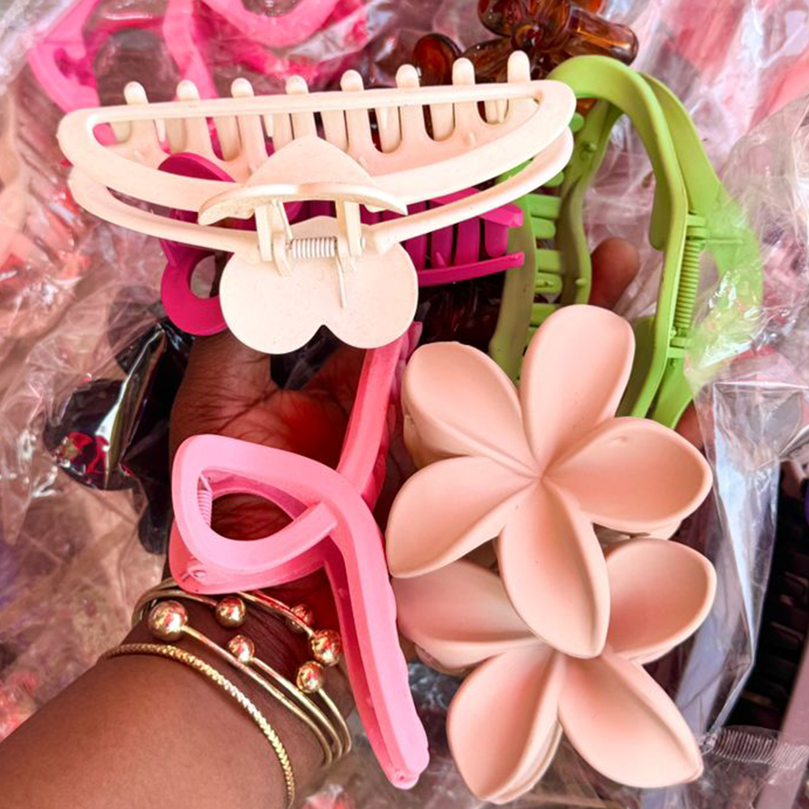 Claw clips